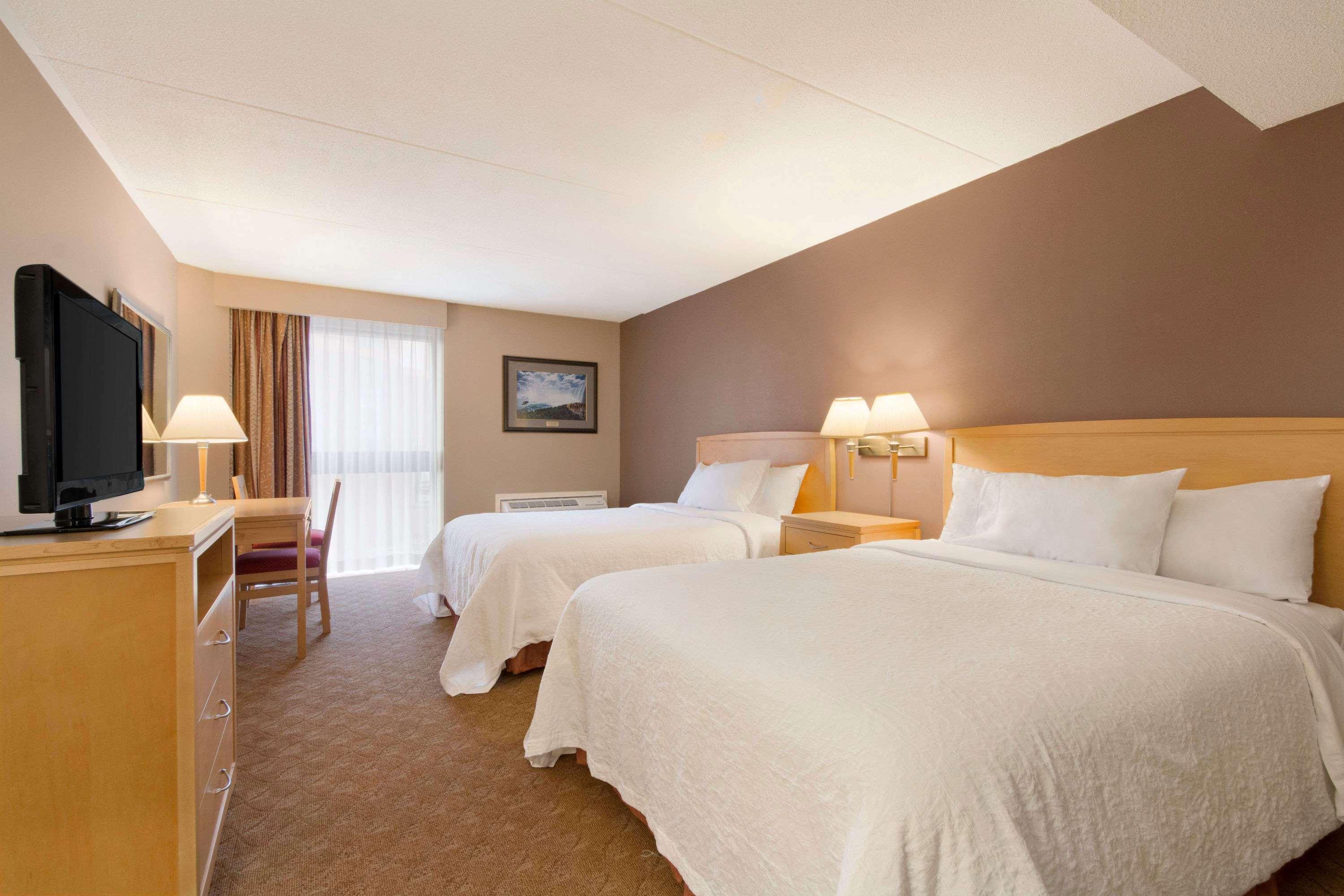 Days By Wyndham Near The Falls 2*