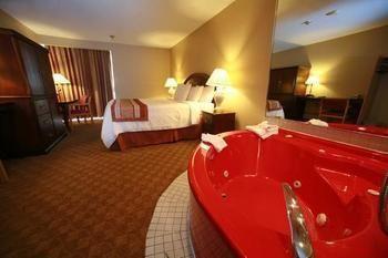 Days By Wyndham Near The Falls Hotel 2*