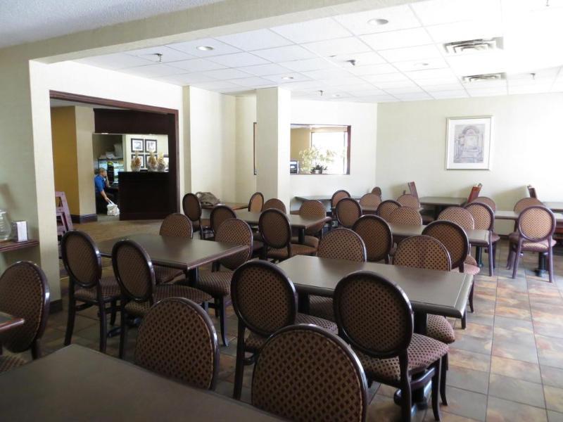 Hotel Days By Wyndham Near The Falls 2*