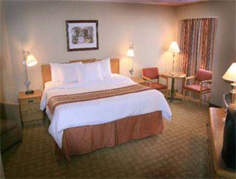 Hotel Days By Wyndham Near The Falls 2*