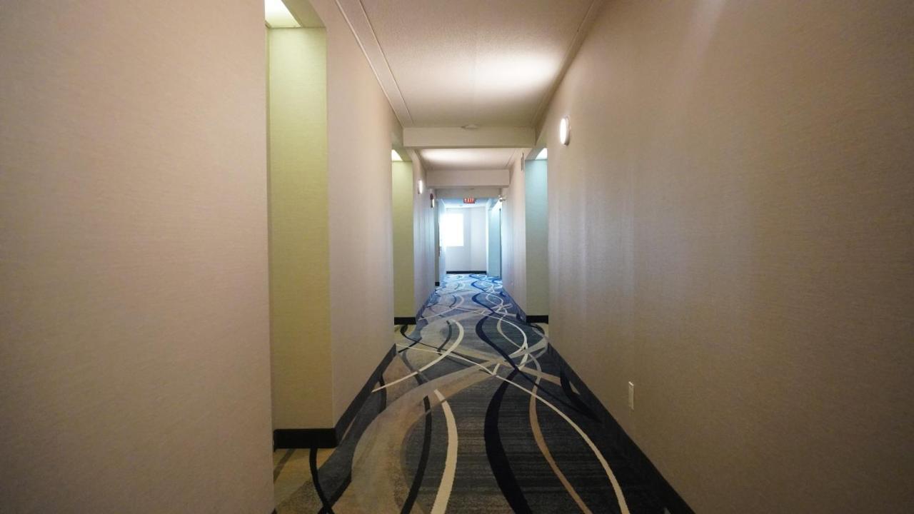 Hotel Days By Wyndham Near The Falls