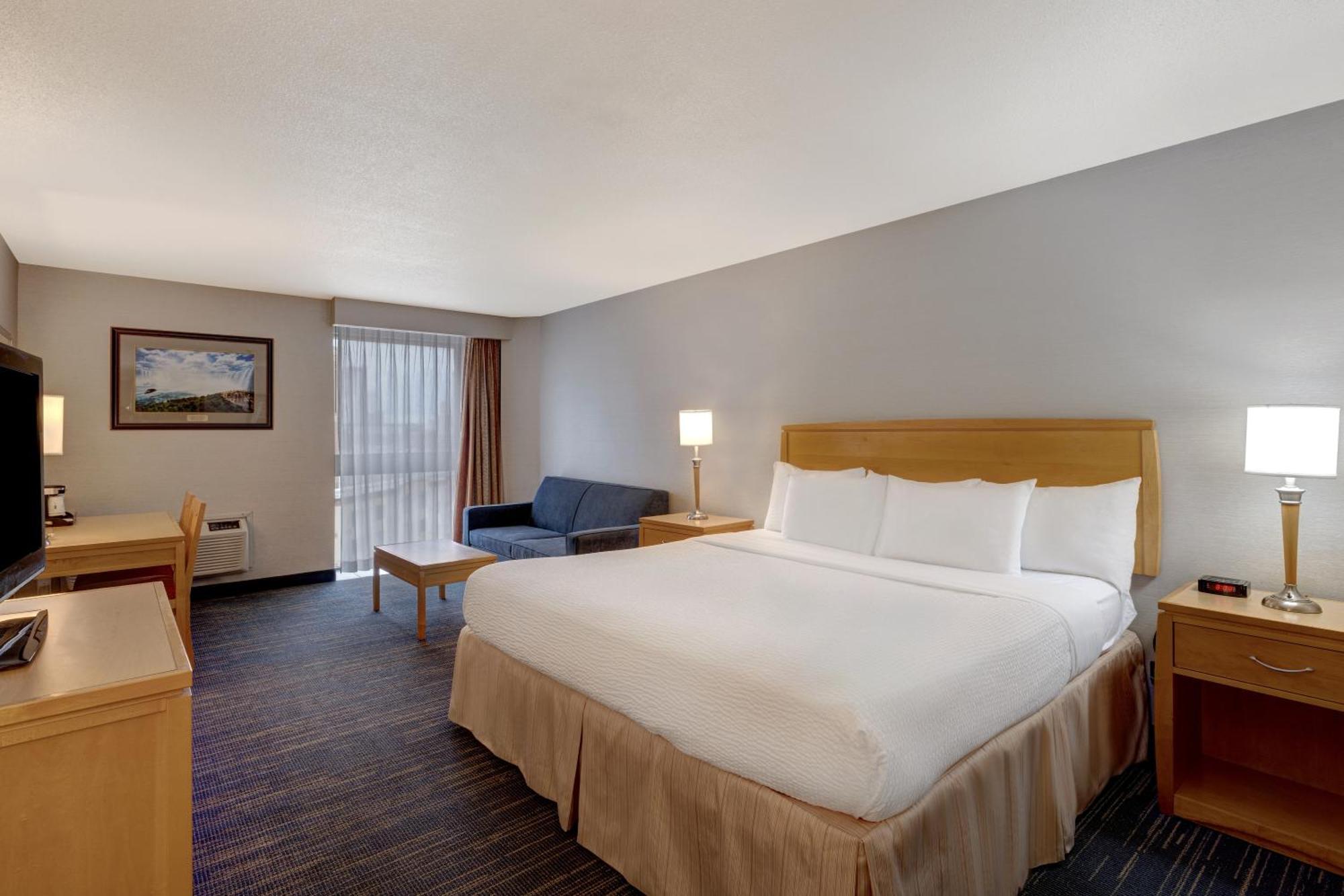 Days By Wyndham Near The Falls Hotel